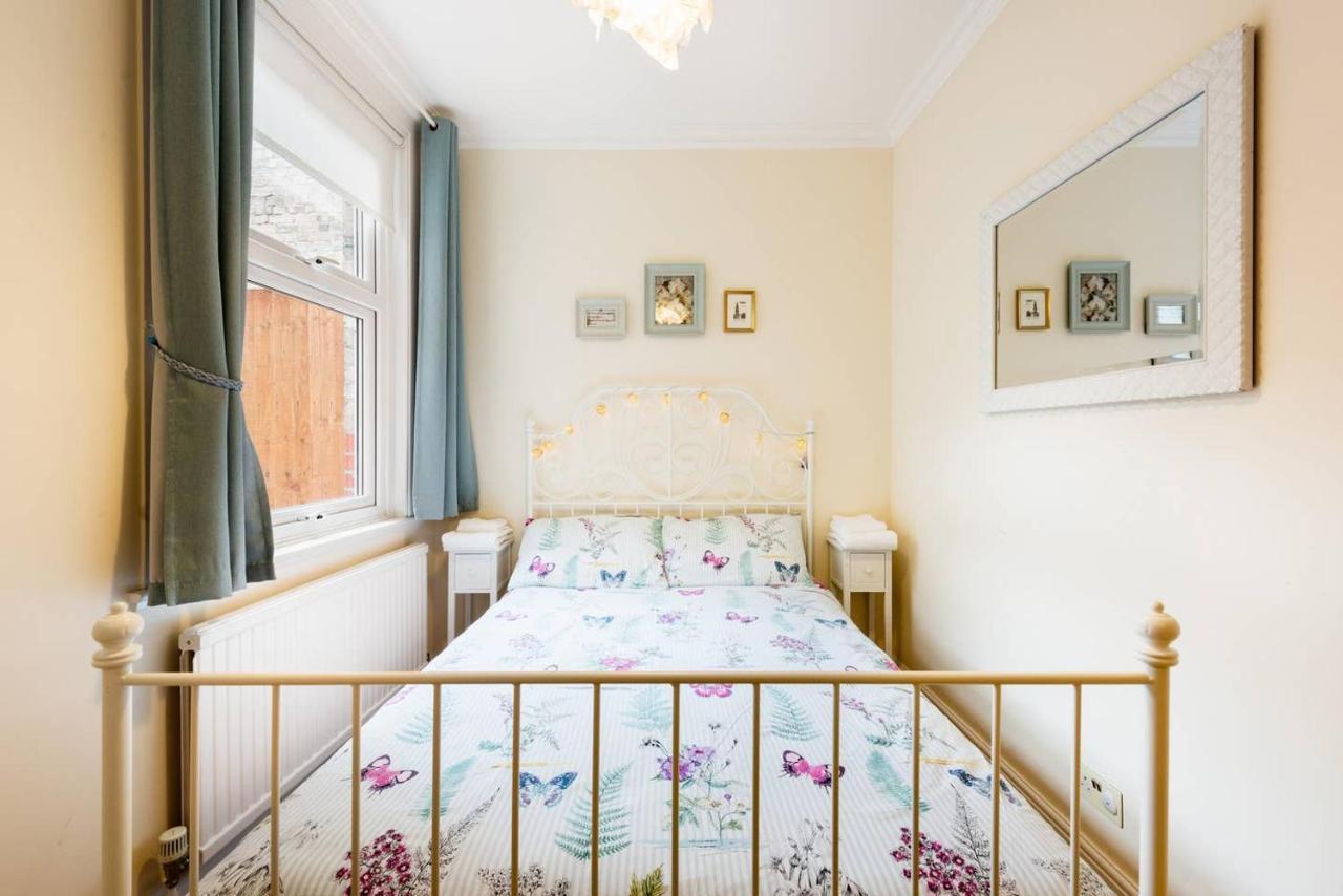 Bikki Apartments - 2 Bedroom Harrow Exterior photo